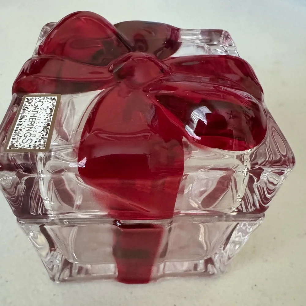 NWT Godingers “Gatherings” Shannon Crystal  Red Bow Trinket Box